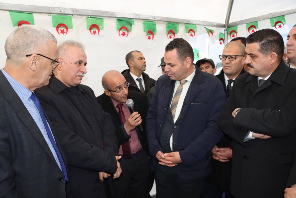 En visite à Bouira, ministre de l’Hydraulique, M.Taha Derbal, s’est montré particulièrement ferme face aux responsables locaux.