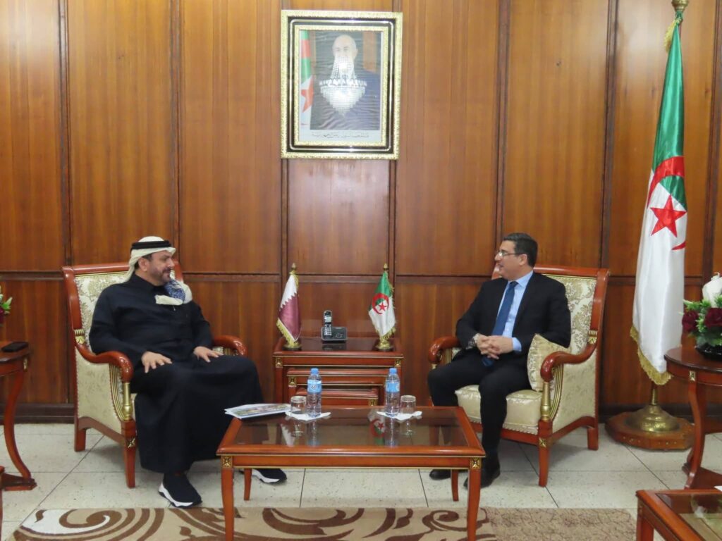 Le Qatar multiplie ses investissements en Algérie. Outre les hydrocarbures et l'agroalimentaire, l'émirat du Golfe s'est fixé l'objectif de renforcer sa collaboration dans le secteur névralgique de la santé publique.