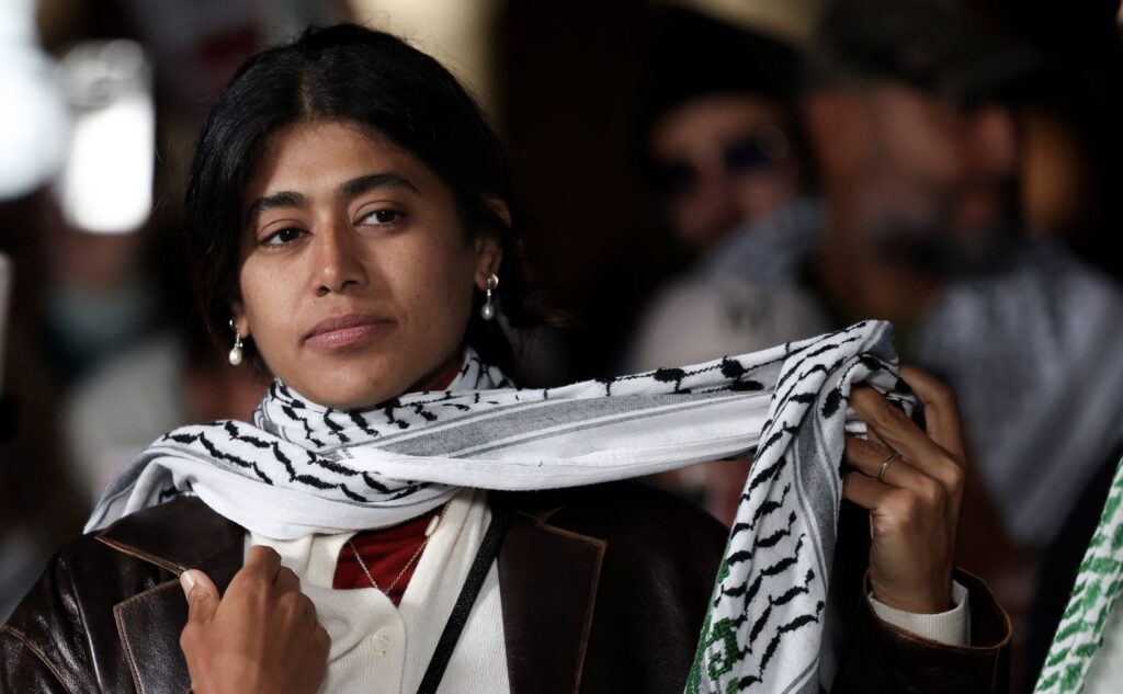 La procédure judiciaire ouverte à la suite des accusations de détention de stupéfiants contre Rima Hassan a été classée sans suite par la justice française.