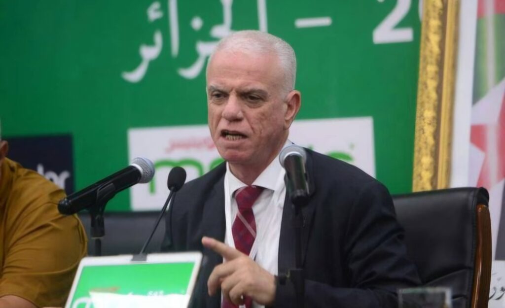 après Khirredine Zetchi et Charef Eddine Amara, c'est au tour de Djahid Zefizef, d'avoir des démêlés avec la justice.