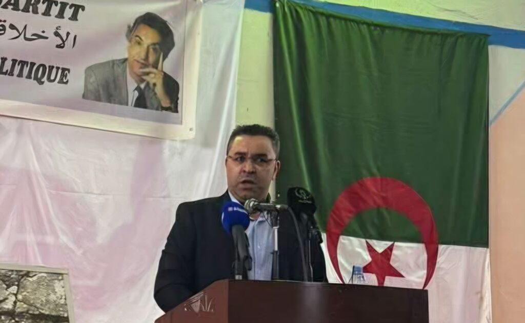 Le Premier secrétaire du FFS, M.Youcef Aouchiche, a animé des meetings populaires à Tizi-Gheniff (Tizi-Ouzou) et Seddouk (Béjaïa) ce samedi 11 avril 2026.