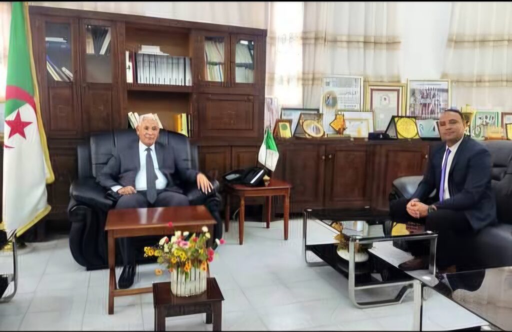 Officiellement, c’est Mr Mohamed Bachir Allali qui dirige l’Agence Nationale de Soutien et de développement de l'Entrepreneuriat de la wilaya de Ghardaïa , en abrégé NESDA, (ex ANSEJ) .
