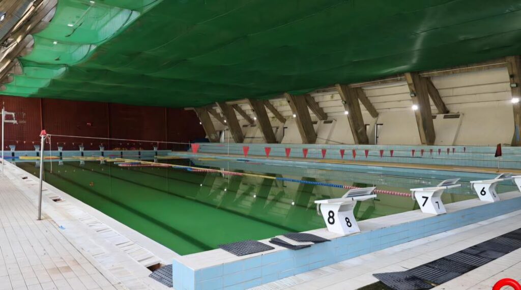 La wilaya d'Alger regorge de piscines municipales, mais la plupart d'entre-elles sont fermées au grand public à cause de leur vétusté.