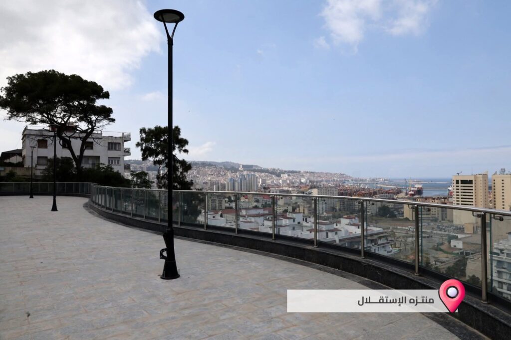Alger : la Promenade de l'Indépendance s'affiche ( images ) 2 1000154503