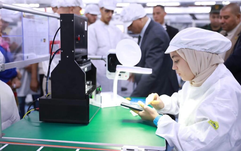 ​L’industrie du smartphone en Algérie n'est plus une utopie, mais une réalité des plus tangibles matérialisé à El Bahia, Oran.