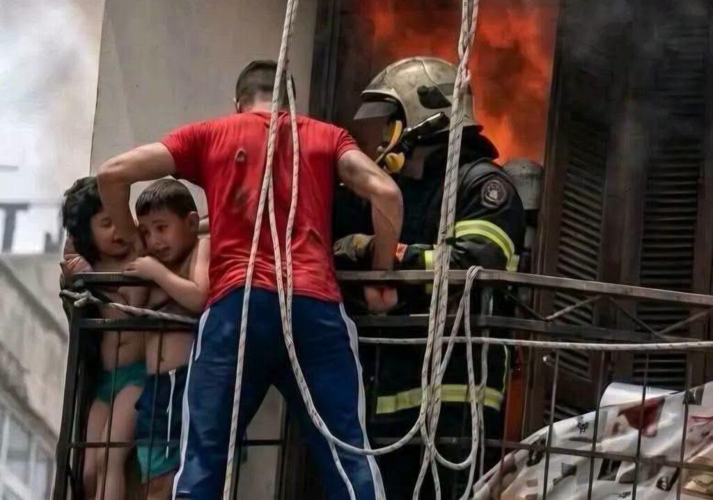 Pitchou, le héros d’Oran : Il grimpe 10 étages pour sauver deux enfants du feu