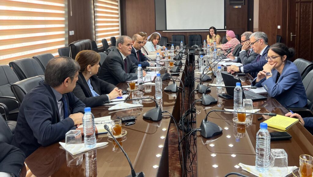 Algérie : Le virage des exportations hors hydrocarbures au cœur des discussions avec le FMI L’Algérie accélère sa diversification. Découvrez les chiffres clés des exportations hors hydrocarbures et les attentes du FMI face aux réformes.
