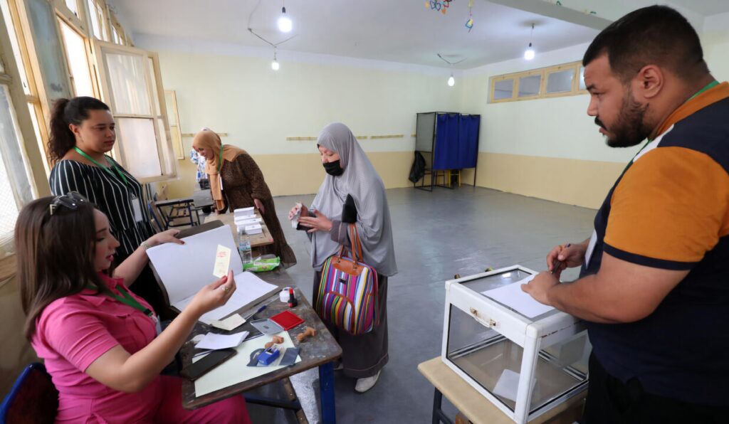 Législatives en Algérie : Le taux de participation national grimpe à 11,24 % à 15h À la mi après-midi, l'Autorité nationale indépendante des élections (ANIE) a communiqué les nouveaux chiffres de la mobilisation.