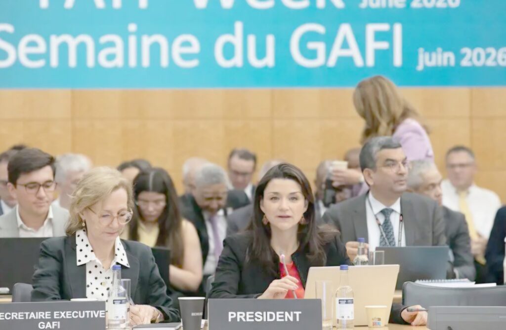 Découvrez comment l'Algérie a réussi une sortie record de la liste grise du GAFI en moins de 20 mois, un exploit financier analysé par l'Atlantic Council.