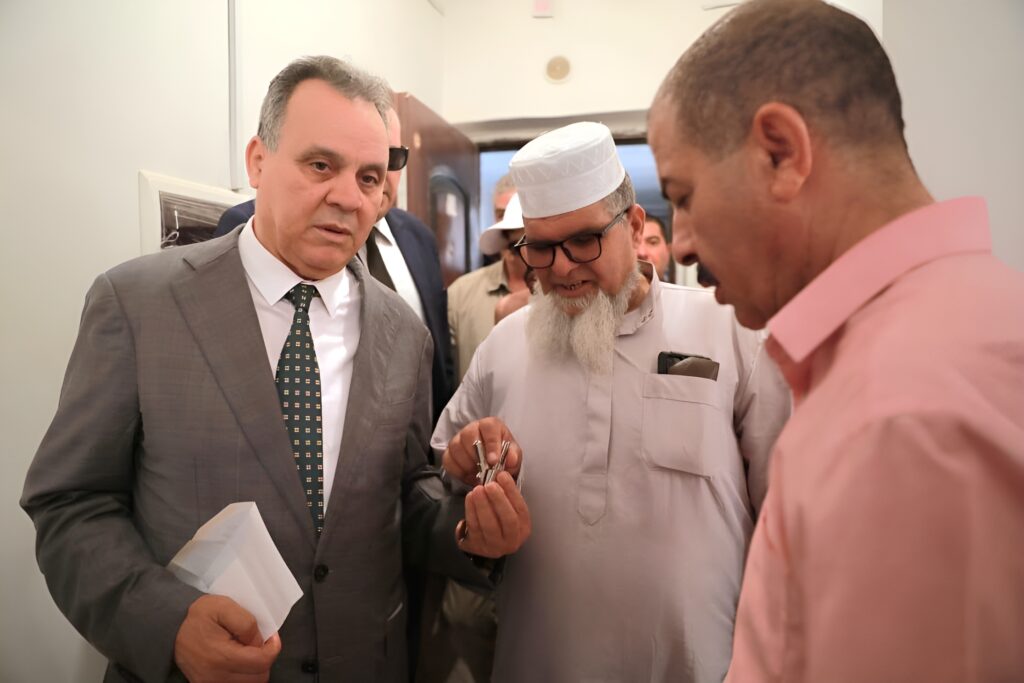 Moins de 24h après la terrible explosion d'Oued Tlelat (Oran), le Wali a supervisé le relogement express des familles sinistrées. Découvrez les détails.