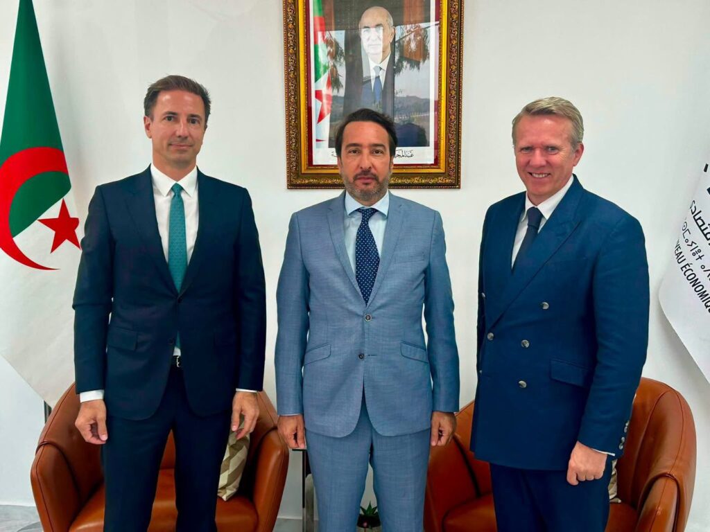 L’investissement d’Opel en Algérie franchit un cap. Le CREA et le PDG Florian Huettl s’unissent pour accélérer l’usine et booster la sous-traitance locale.