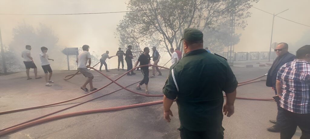 Violents incendies à Tizi-Ouzou : Le village d’Irjen face à un terrible brasier Violents incendies à Tizi-Ouzou : Le village d'Irjen face à un terrible brasier