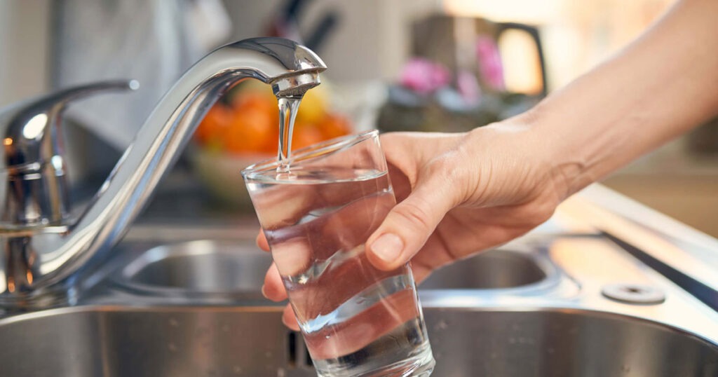 Découvrez la liste des wilayas (Béjaïa, Tlemcen, Jijel...) qui bénéficient de nouvelles infrastructures et d'un meilleur raccordement en eau potable dès ce 5 juillet 2026.
