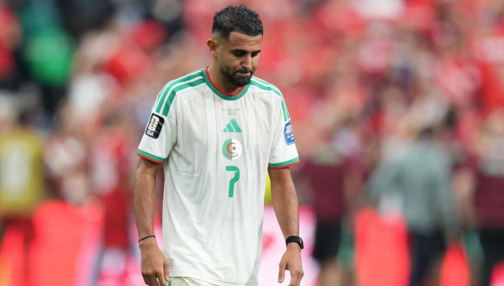 Éliminé par la Suisse en seizièmes de finale, Riyad Mahrez a annoncé la fin de sa carrière internationale à l'issue de la rencontre