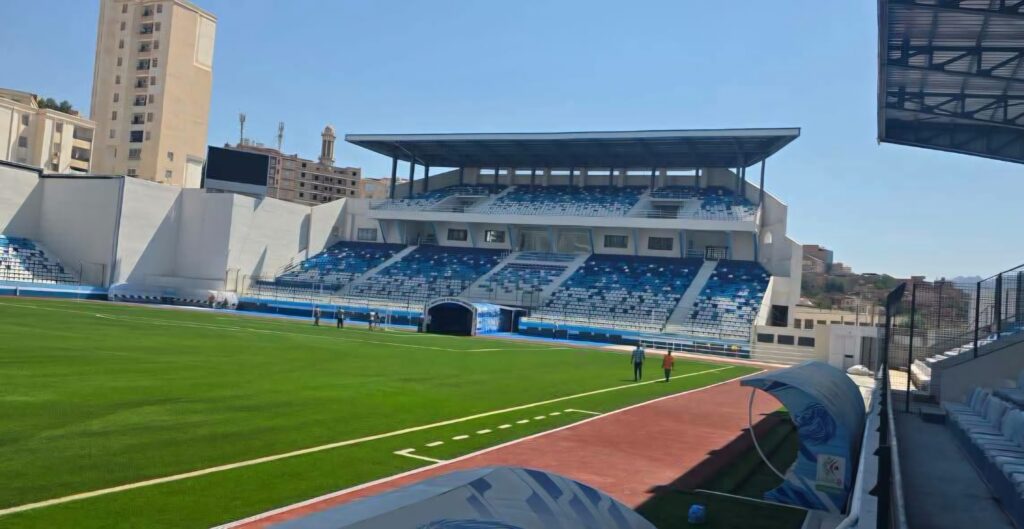 Ligue 1 Mobilis : le nouveau stade d’Akbou homologué pour les matchs de l’Olympique Akbou La FAF homologue le nouveau stade des Martyrs d’Akbou.