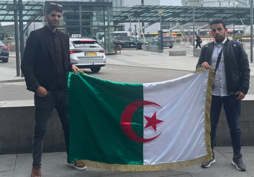 Découvrez l'exploit d'Athmane Dadi, premier Algérien de l’histoire invité comme conférencier au prestigieux congrès mondial de mathématiques WFNMC 2026.