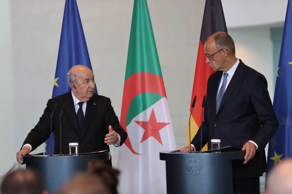 Algérie – Allemagne : Les 6 grands axes d’un partenariat stratégique Découvrez les détails de l'accord historique entre Abdelmadjid Tebboune et Friedrich Merz : hydrogène vert, gaz, sécurité et investissements économiques.
