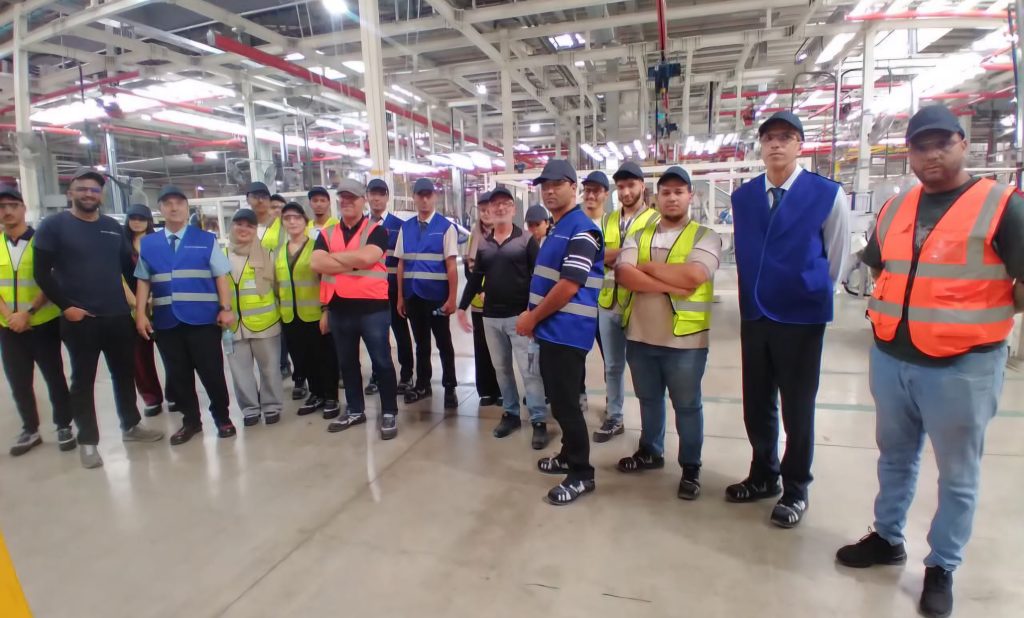 Industrie automobile en Algérie : L’USTO-MB et Stellantis consolident leur partenariat stratégique L'USTO-MB et Stellantis renforcent leur partenariat à Oran en lançant une 3ᵉ promotion de Master en alternance.
