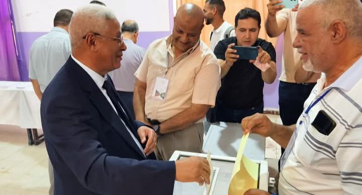 Élections législatives à Ghardaïa : Le wali et Brahim Boughali ont accompli leur devoir électoral IMG 20260702 WA0035