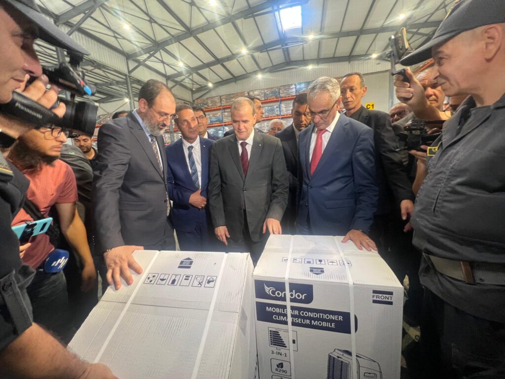 L'Algérie exporte ses climatiseurs vers l'Espagne et la Tunisie. Découvrez comment Condor s'impose en Europe grâce aux normes CE et à un délai de livraison record.