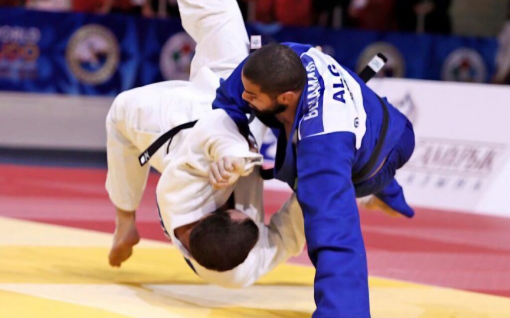 Crise à la Fédération algérienne de judo : Salima Souakri fustige une gestion « à la hussarde » Scandale à la Fédération algérienne de judo (FAJ). Salima Souakri dénonce une gestion « à la hussarde » après le fiasco de l'Assemblée générale. Lisez notre article.