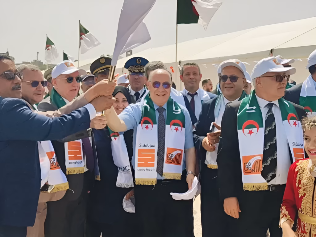Algérie : Sonatrach lance un méga-projet de dessalement d’eau de mer à Skikda Le groupe Sonatrach lance les travaux d'une nouvelle station de dessalement d'eau de mer à Skikda. Un projet de 140 000 m³/jour pour sécuriser l'eau potable.