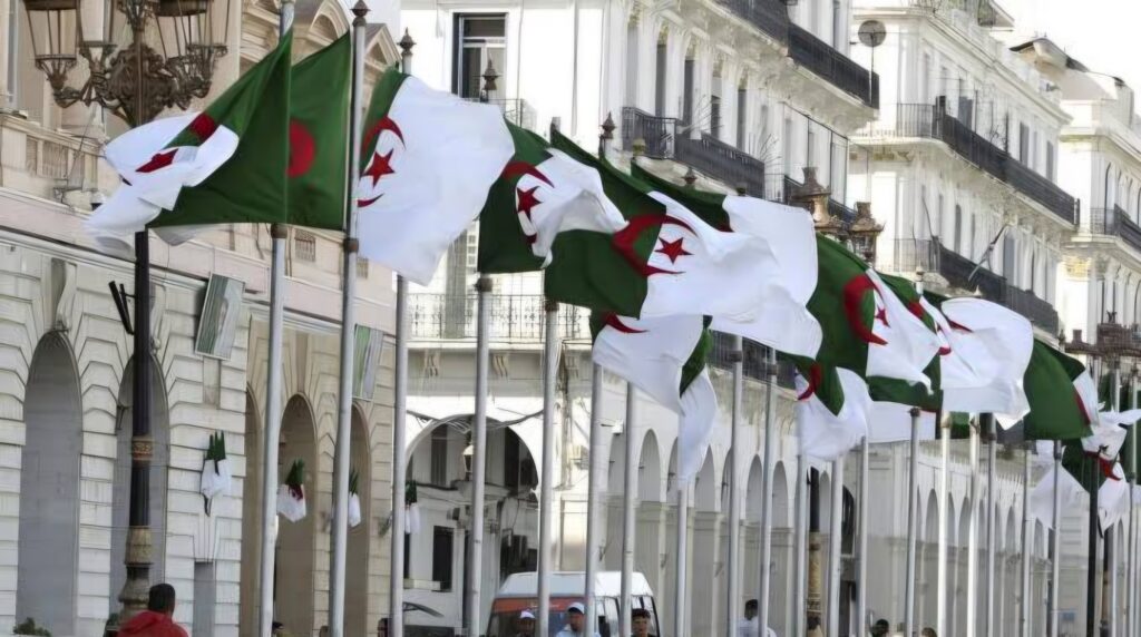 World Happiness Report 2026 : L’Algérie sur le podium des pays les plus heureux d’Afrique Où se situe l'Algérie dans le World Happiness Report 2026 ? Découvrez le classement complet du continent africain et les critères qui font la différence.