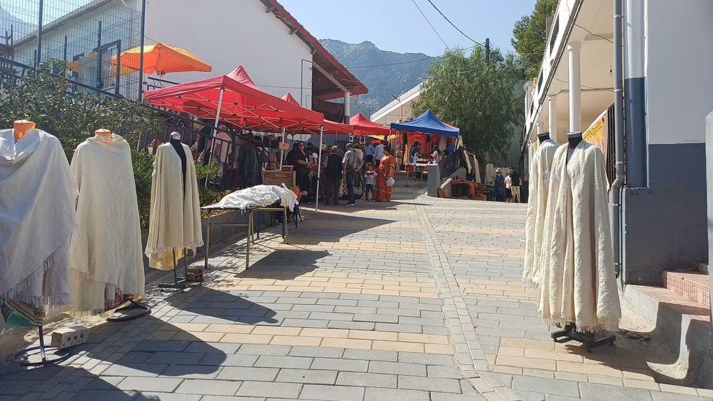 Fête du Burnous à Assi Youcef : Quand Ath Hidja célèbre le patrimoine Kabyle ( images) — visuel 5
