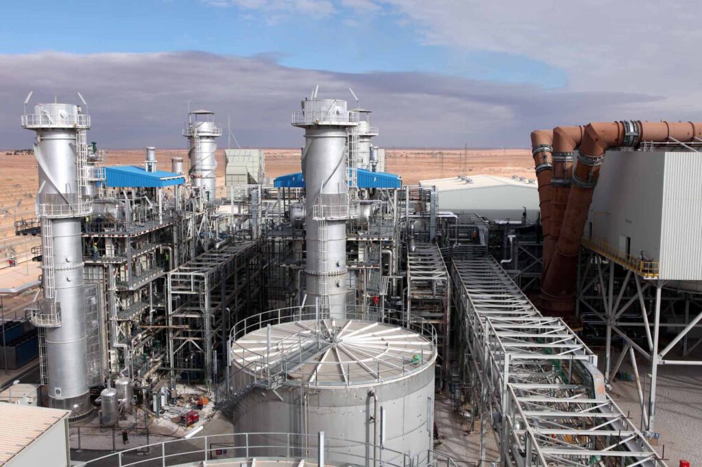 Algérie : Sonatrach investit pour maintenir la production de Hassi Rmel, son géant gazier Hassi Rmel, cœur gazier de l'Algérie, sécurise sa production de gaz dès 2026 pour alimenter le marché national et répondre aux besoins de l'Europe.