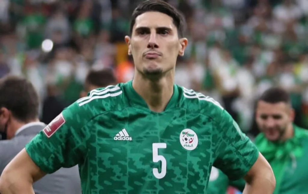 Mehdi Tahrat a livré un jugement particulièrement sévère sur Vladimir Petkovic, qualifiant notamment son travail technico-tactique de « catastrophique ».