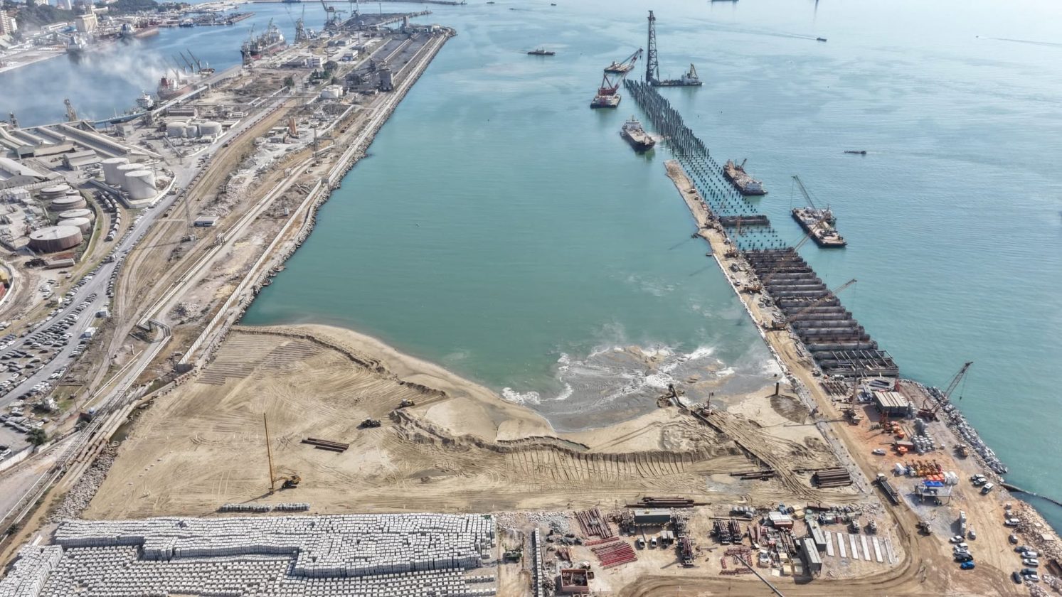 Le projet d'extension du port phosphatier d'Annaba entre dans une phase décisive
