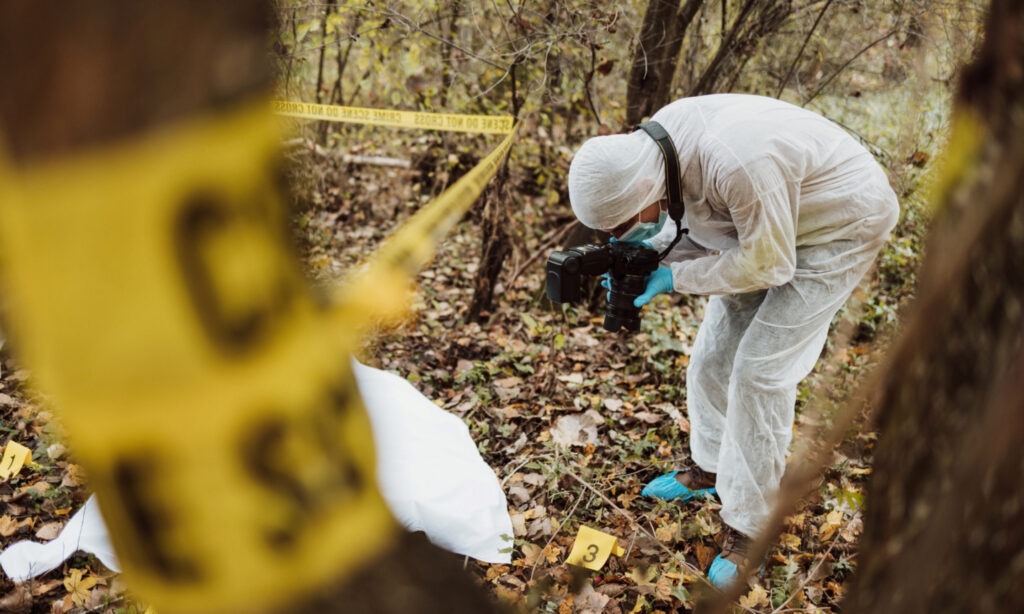 Tragédie à Blida : le corps calciné d’un enfant de 4 ans découvert dans la forêt de Chréa, un suspect recherché Découverte macabre à Blida : le corps carbonisé d’un enfant de 4 ans a été retrouvé près de la forêt de Chréa. Une enquête a été ouverte pour faire la lumière sur cette tragédie.