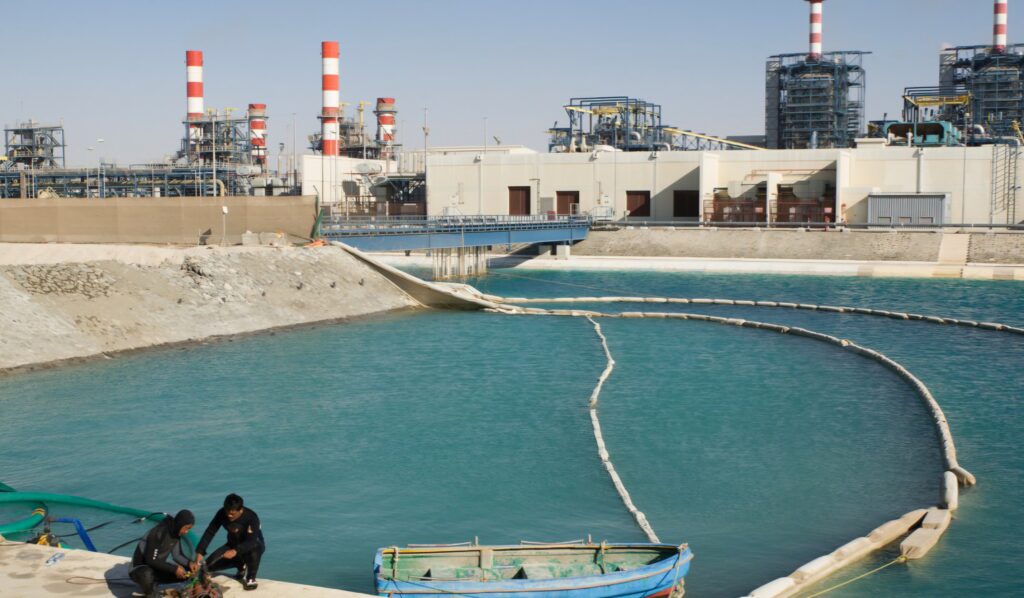 Eau potable à Alger : Vers un plan d’urgence pour sécuriser la capitale Face à la hausse de la demande en eau à Alger, un plan d'urgence spécial est proposé pour moderniser le réseau et sécuriser l'approvisionnement.