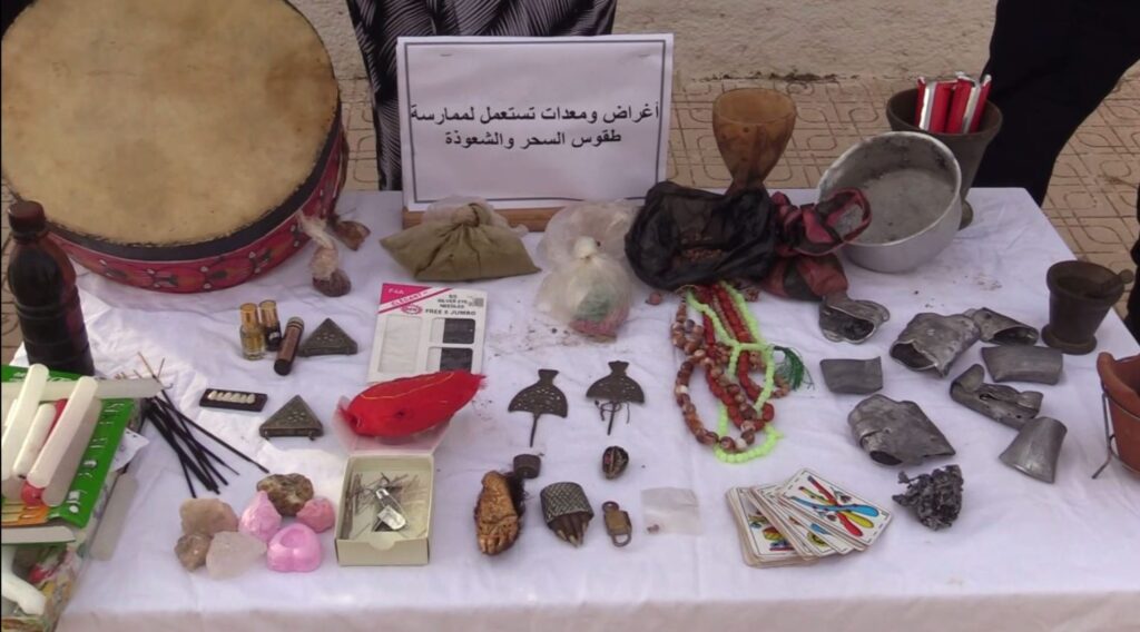 Alger : Une « sorcière » arrêtée à Bouchaoui Coup de filet à Alger : la police a arrêté une femme en flagrant délit de sorcellerie à Bouchaoui.