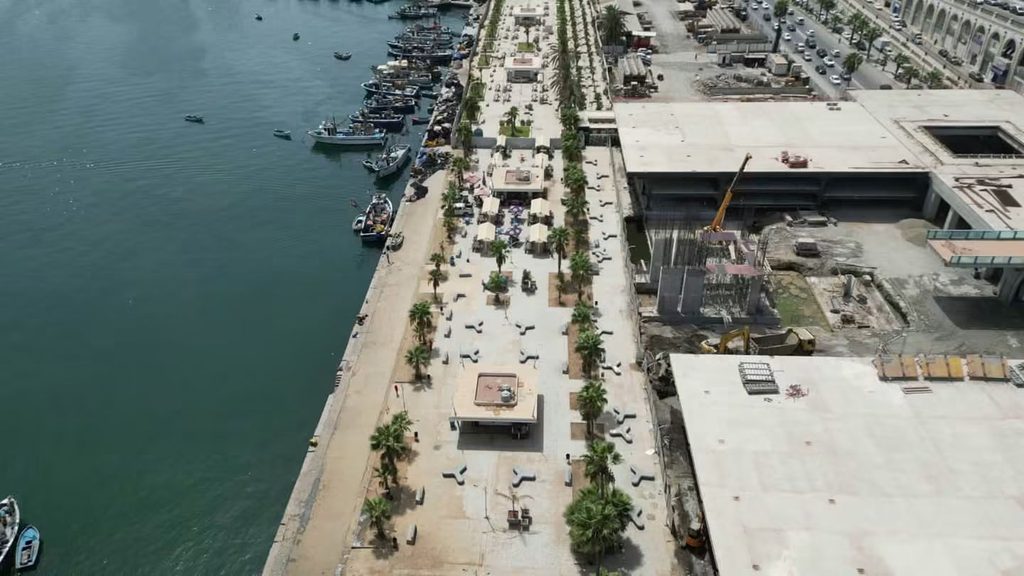 Découvrez comment Alger fait sa mue ! Aménagement du littoral, passerelle en verre et nouveau Plan Bleu : plongez au cœur de la métamorphose en images.
