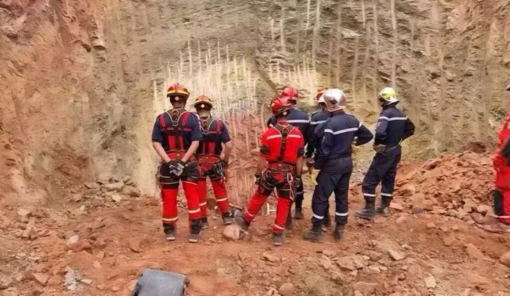 L'Algérie retient son souffle pour le sauvetage du petit Ayoub, coincé dans un puits à El Bayadh. Suivez la mobilisation nationale et l'avancée des secours.