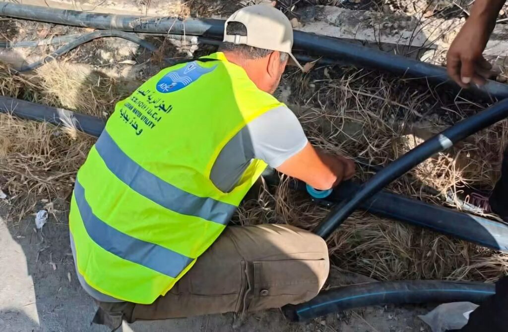 Face aux incendies en Algérie, le rétablissement de l'eau potable s'accélère à Jijel et Béjaïa : 149 km de réseaux réparés et 200M DZD investis par l'État.