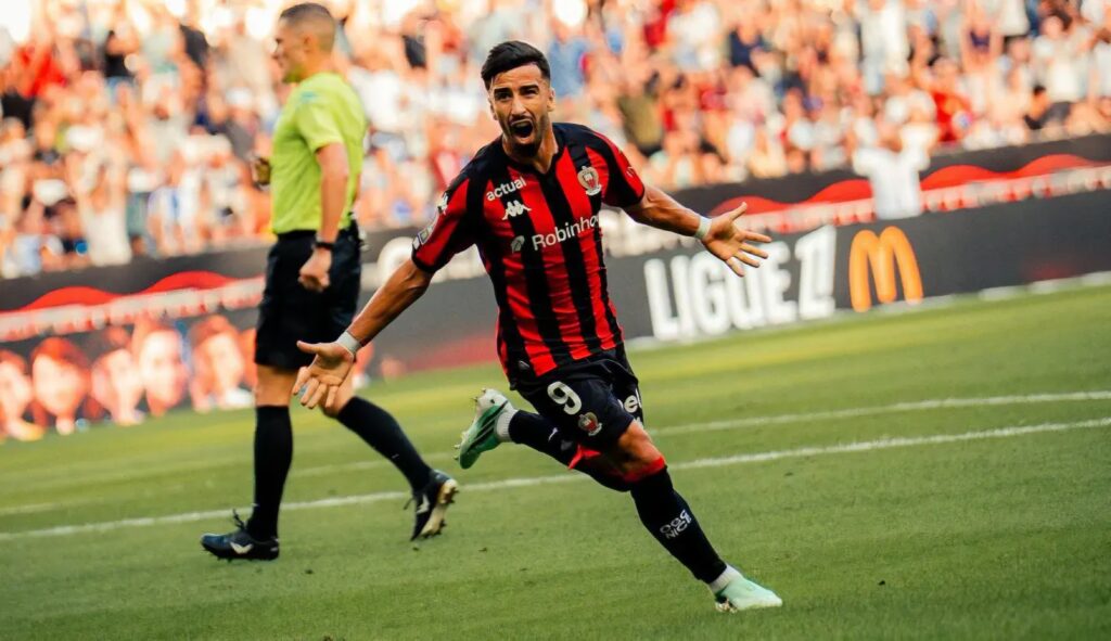 Nice : Mohamed Amoura débloque enfin son compteur Mohamed Amoura a véritablement lancé son aventure avec l’OGC Nice.