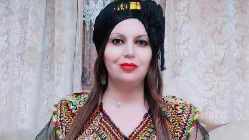 Bouira : lourd réquisitoire contre Tamazight Moussaoui L'enseignante et créatrice de contenu Nadia Moussaoui, plus connue sur les réseaux sociaux sous le pseudonyme de « Tamazight Moussaoui », risque une lourde peine.